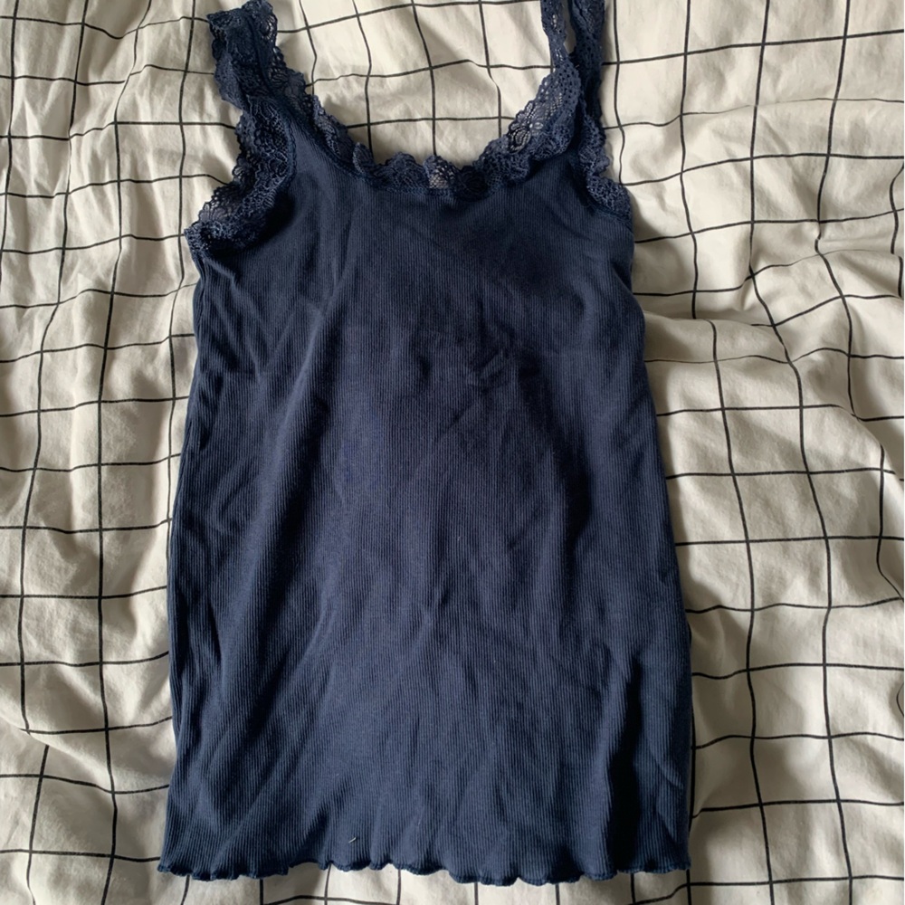 navy blue lace tank!!